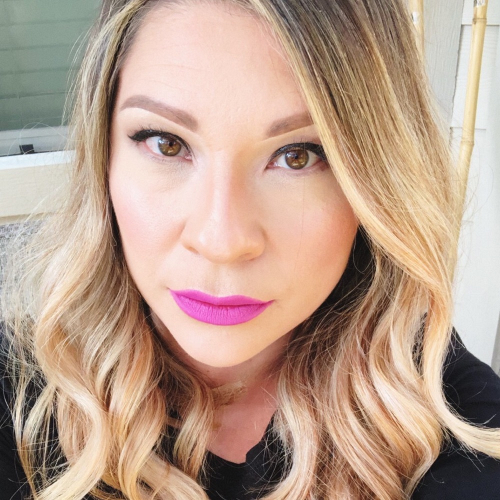 Meet your Posher, Laura